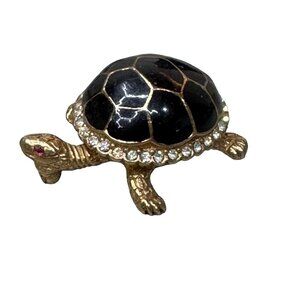 Ciner Brooch Vintage Signed Gilt Black Enamel Rhinestone Turtle Figural Pin 1.5"